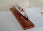 Scale 1:900 High End Queen Mary Model , Handcrafted Model Ships For Anniversary