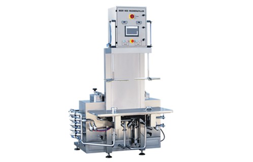 Durable Beer Bottle Filling Machine , Keg Combine Washer Automatic Beer Bottling Machine