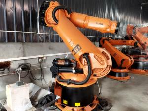 Quality Industrial Used KUKA Robot KR360 R2830 For Welding Assembly Material Handling for sale