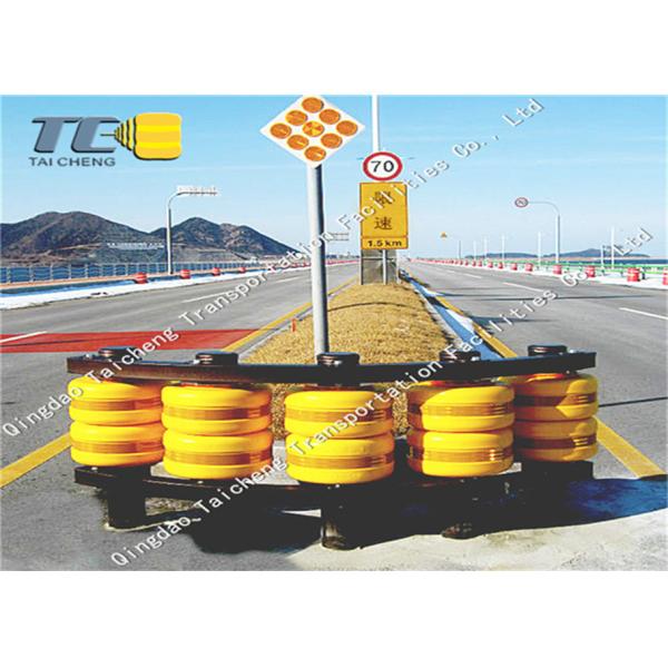 New Type Rotating Anticollision Guardrail