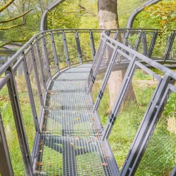 Heavy Duty Zoo Animal Enclosure Wire Mesh Safety Netting In 1.2mm - 4.0mm Cable Dia