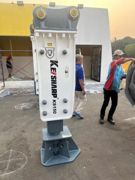 Buy 1373mm Chisel Length Cap Mounted Type Top Breaker With 100mm Chisel Diameter at wholesale prices