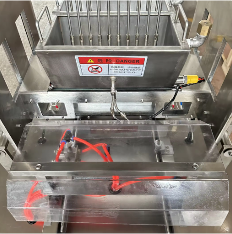 Semi-Automatic Pouring Machine for Small Vertical 1500W Lollipop and Candy Production