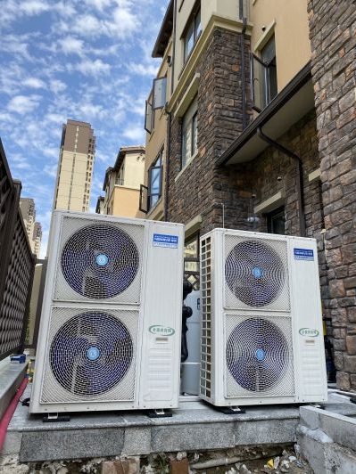 Household Air Source Screw Type DHW Heat Pump 415V IPV4