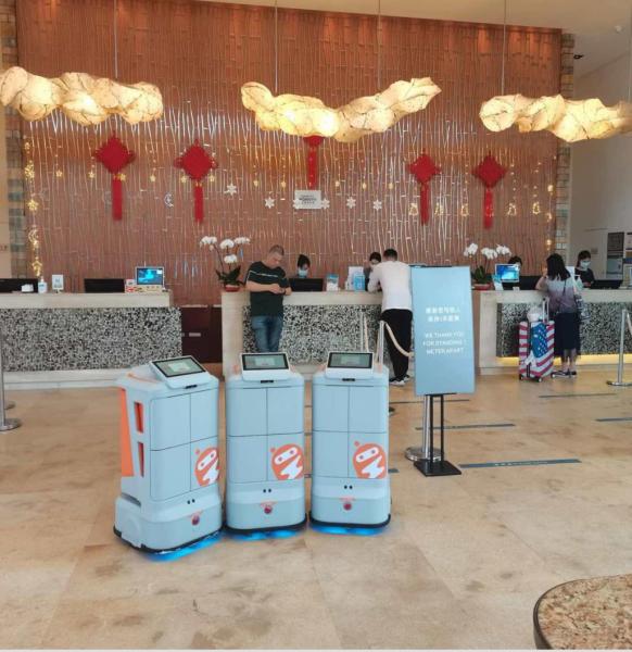 Buy Hypochlorous Acid Smart Service Robot WIFI 4G 10.1 In Screen Remotely Controlled Robot at wholesale prices