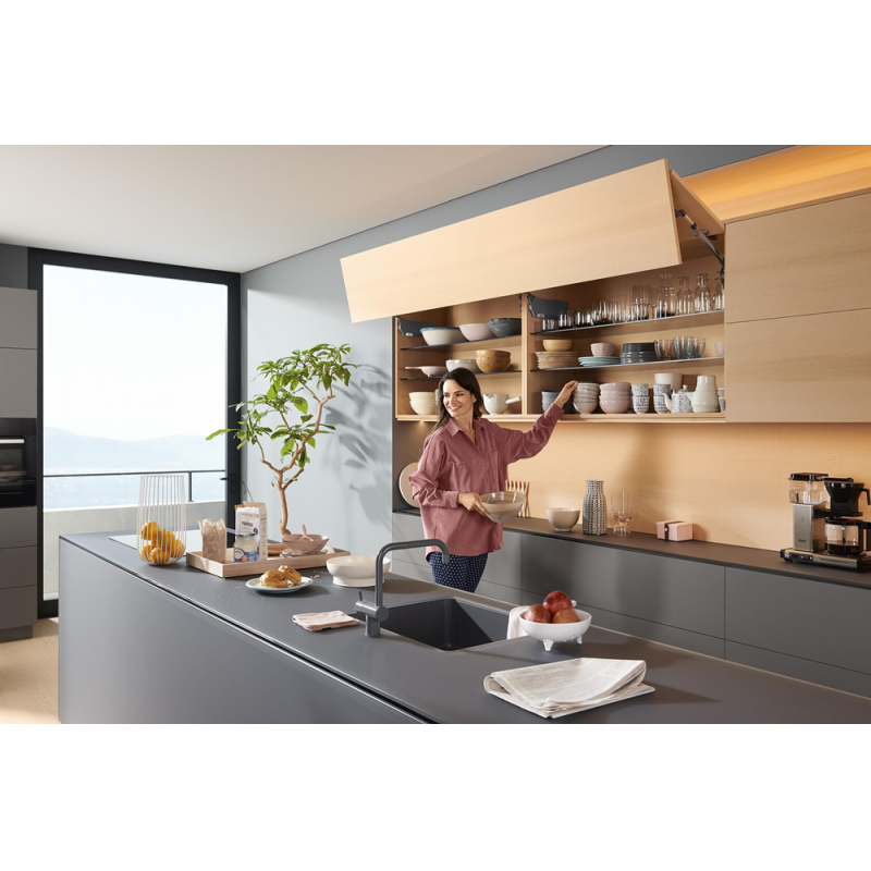 Customizable White Solid Wood High Gloss Kitchen Cabinet for Villa Renovation Project