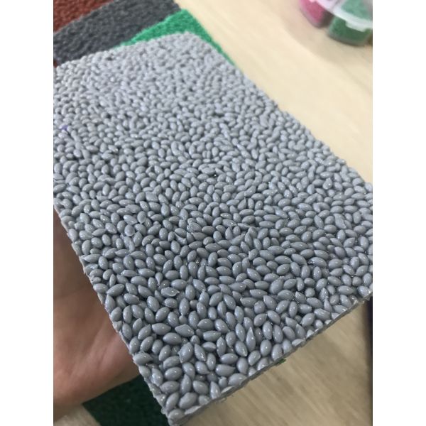 Strong Hydrophobic Permeable Coloured EPDM Rubber Particles
