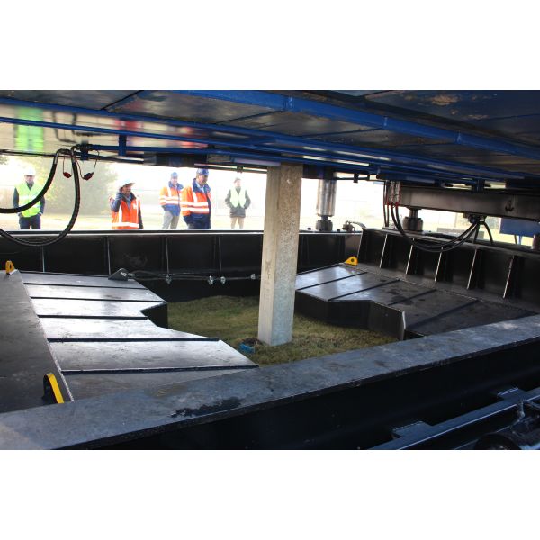 High Piling Speed No Vibration Hydraulic Static Pile Driver / Pile Foundation Machine With Unique Design