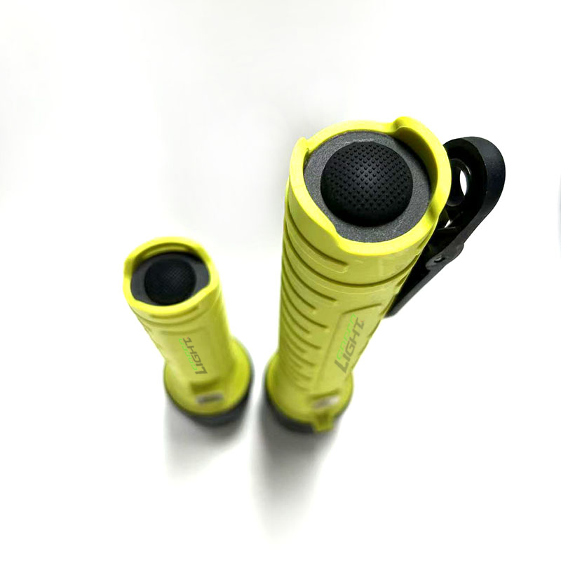 IP68 Waterproof Explosion Proof LED Flashlight 5000 Lux 3.4Ah