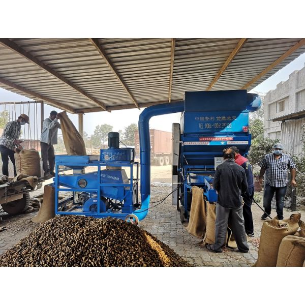 Peanut Dehulling Carbon Steel Groundnut Shell Removing Machine 800kg/H