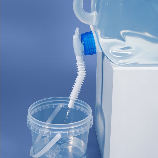 Sample Supplied Semi Collapsible Jerry Can With Telescopic Tube For Water Storage Easy