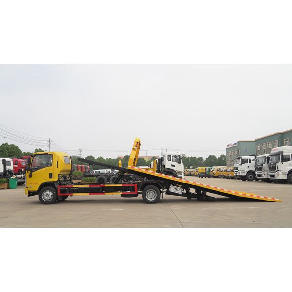 5T Dongfeng Flatbed Wrecker 4*2 Extended Cooling System for Middle Eastern Climate