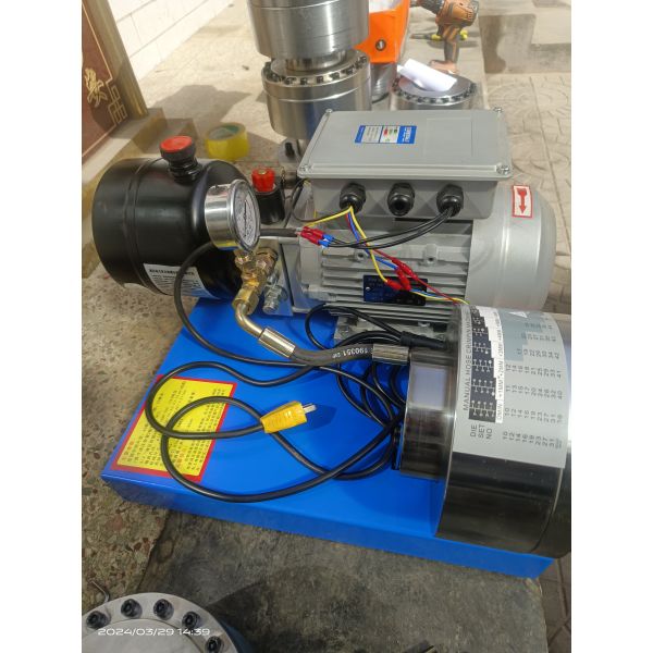 220V 3 Horse Power Hydraulic Hose Crimping Machine with 2.2KW Motor and 1 Year Warranty