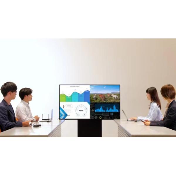 4 Split Screen 4K UHD Wireless Presentation System Allow 4 People Share Contents Simultaneously
