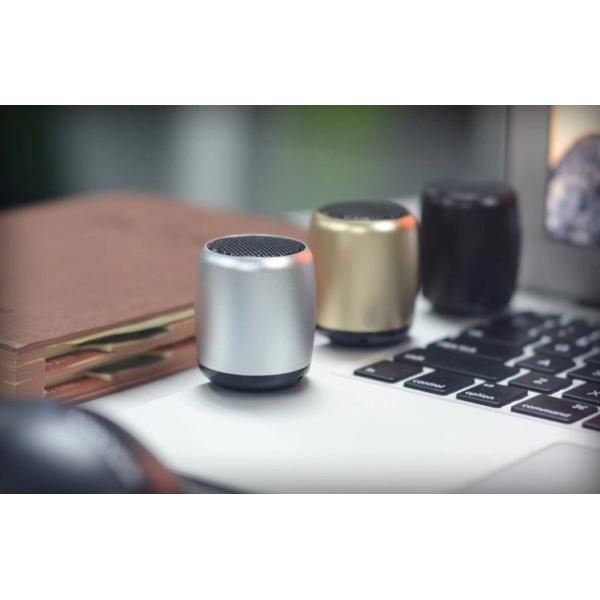 BM3 Metal Mini Egg Bluetooth Speaker Portable Bass Stereo Music Sound With Mic Shutter Button Multi-Function