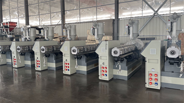 16-63mm Hydraulic Water Hdpe Pipe Extrusion Machine
