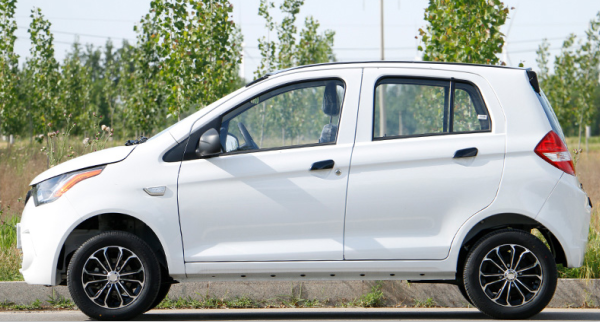 Front Disc Solar Electric Shuttle Car With Light Generation System 2300mm