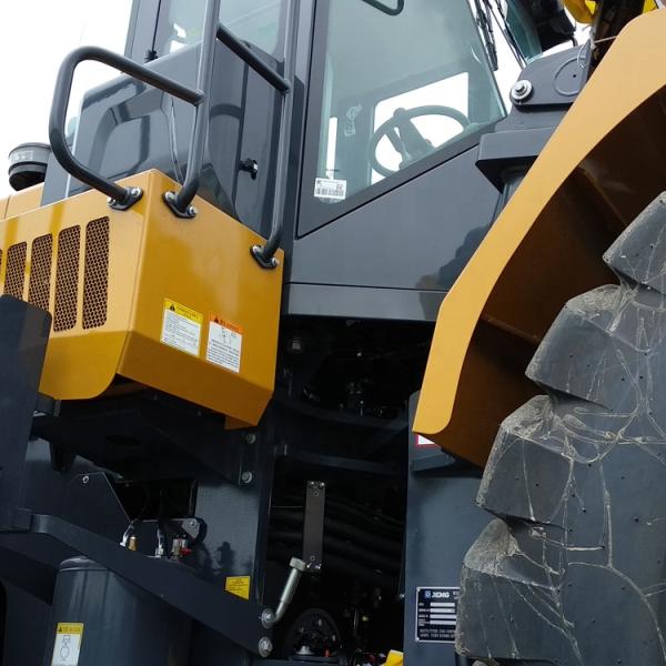 Large Compact Tractor Loader , Wheel Loader Machine Shang Chai Engine