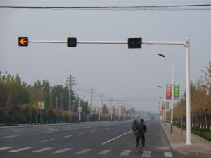 China Roadway Traffic Signal Pole , Driveway Galvanised Steel Pole 11M Height 4M Width on sale