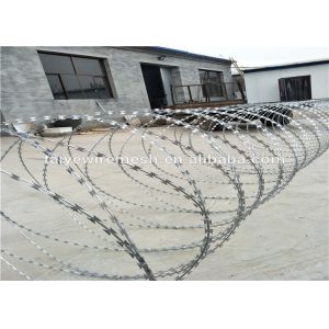 Quality Fence Safety Galvanized Razor Wire , Razor Barbed Wire Coil Diameter 500mm for sale
