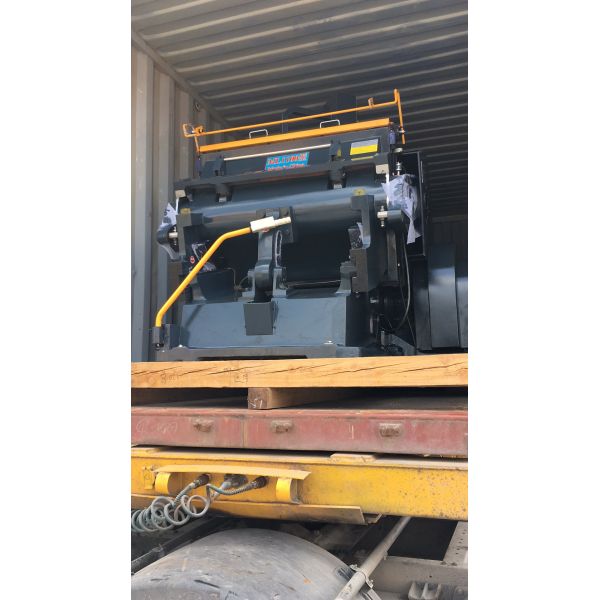 YIKE Corrugated Cardboard Creasing Diecutting Machine / Die Cutting And Creasing Machine