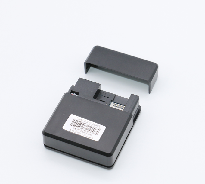 Large Battery GPS Tracker For Long Work Time And Support GPS LBS Dual Mode