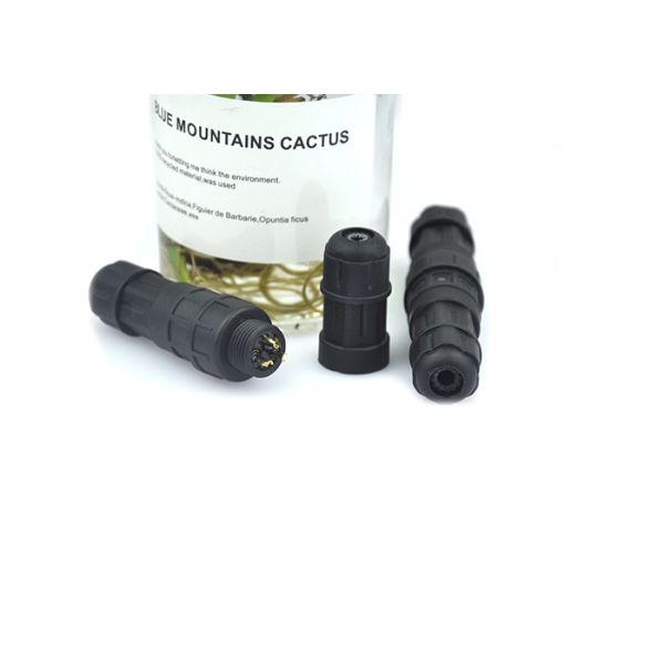 250V AC Waterproof Circular Connectors Screw Locking Connection Mode