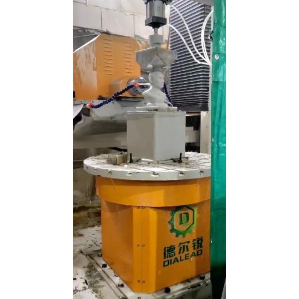 4 Axis CNC Vertical Milling Machine For Custom 3D Sculptures Designs