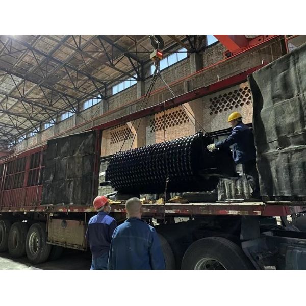 Crushing Limestone Double Tooth Roller Crusher With Capacity 500-700TPH Dual Motor