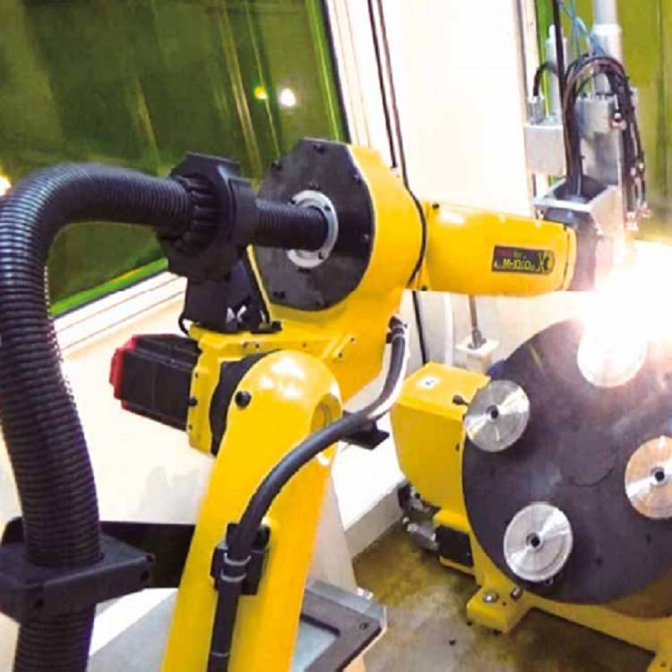 6 Axis Robot Arm Used Industrial Robot 2032MM Reach For Welding
