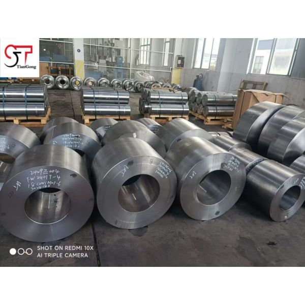 35CrMo Open Forging 17NiCrMo6-4 Industrial Forging Machine Parts Shafts Gears Discs