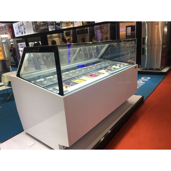 Quality Easy Adjust Cake Display Chiller Accurate Temperature Environmental Protection for sale