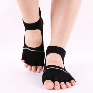 China Cotton Anti-Slip Soft Silicone Sole Dance Barre Ballet Pilates Sox Custom men Grip Yoga Socks for men on sale