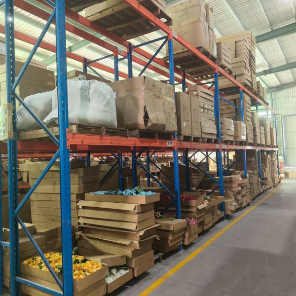 Customized warehouse storage rack system