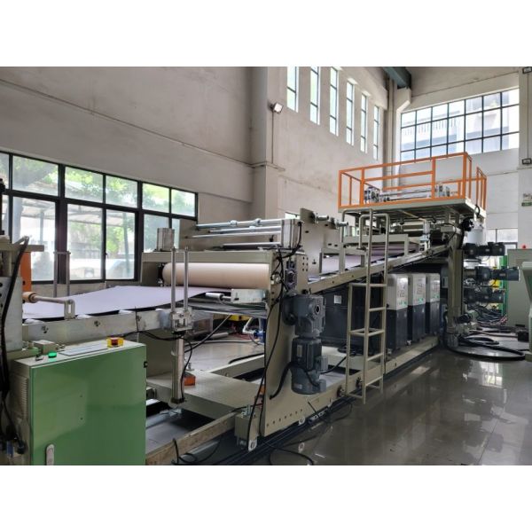 High Efficiency Suitcase Sheet Extrusion Machine 380V Customized Power Consumption