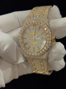China Men Luxury Bling Iced Out Watches Moissanite Cartier Mens Watch On Wrist on sale
