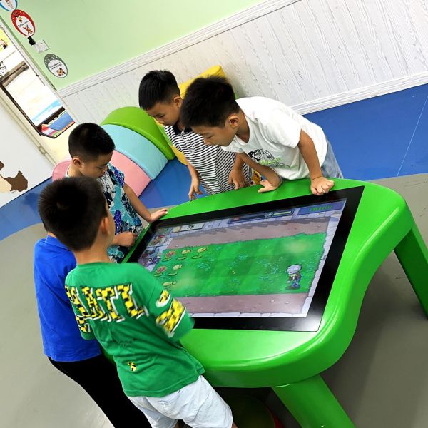 32inch Multi Touch Table Interactive OEM/ODM For Indoor