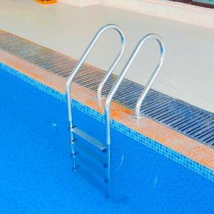 China 5 Steps 1.35mm FRB Stainless Steel Swimming Pool Ladder on sale