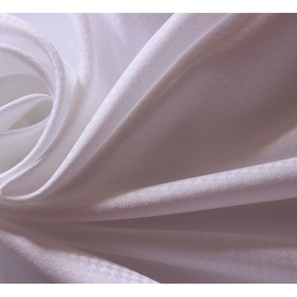 Polyester Microfiber Fabric Peach Finished white color 85 gsm
