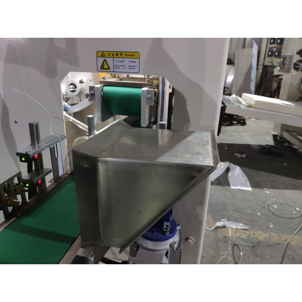 New Product Automatic Facial Tissue Cutting Machine For Sale 90cuts/Min