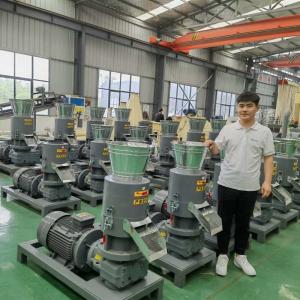 China Flat Die 300-800kg /H Biomass Wood Pellet Mill  Sawdust Pellet Machine With CE Certificate on sale
