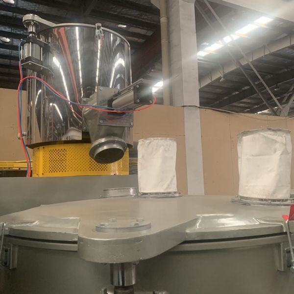 Heating Cooling Vertical PVC Mixer Machine 200kg/h capacity