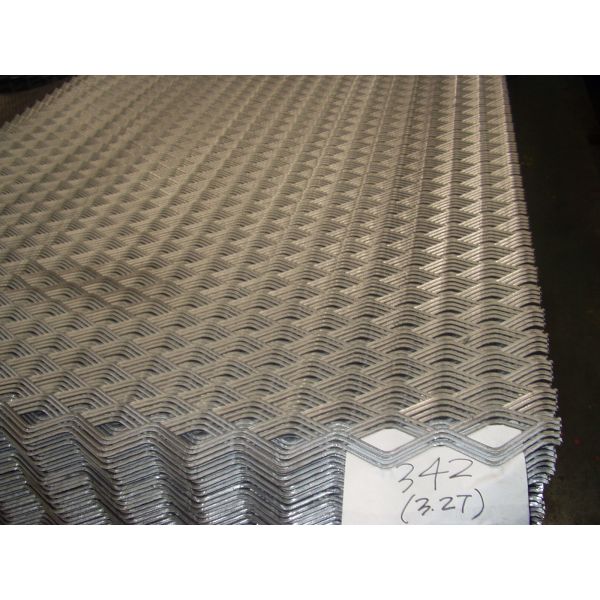 Diamond Metal Expanding Wire Mesh 1 - 3mm Thickness Corrosion Resistant